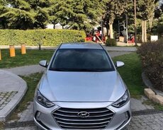 Hyundai Elantra, 2018 il