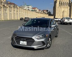 Hyundai Elantra, 2018 il