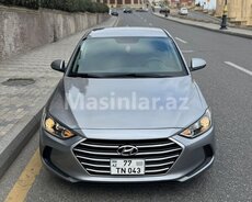 Hyundai Elantra, 2017 il