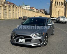 Hyundai Elantra, 2018 il