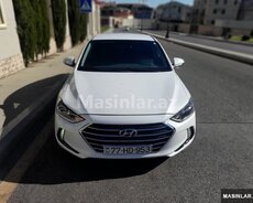 Hyundai Elantra, 2020 il