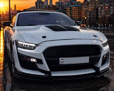 Ford Mustang cabrio black kirayesi