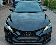 Toyota Camry black kirayesi