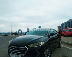 Hyundai Elantra, 2017 il